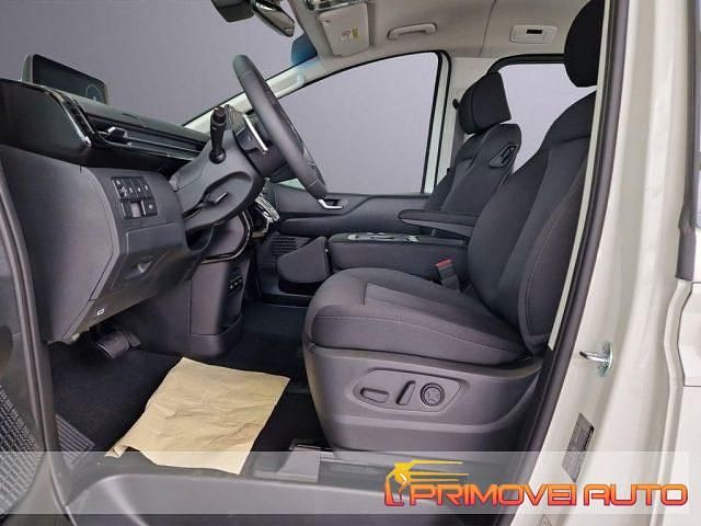 Usata Hyundai Staria 177 CV (130 kW) 2024 Bianco Monovolume