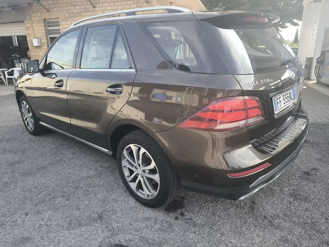 Usata Mercedes GLE250 Executive 204 CV (150 kW) 2016 SUV