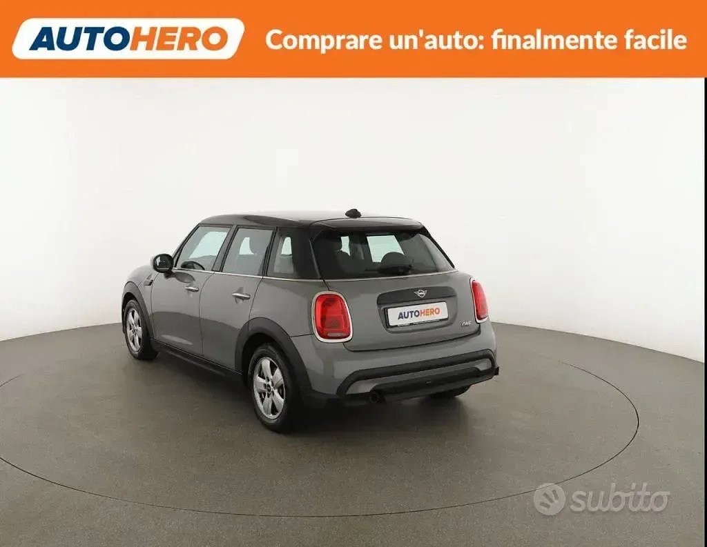 Usata Mini Cooper Essential 102 CV (75 kW) 2022 Grigio Utilitaria