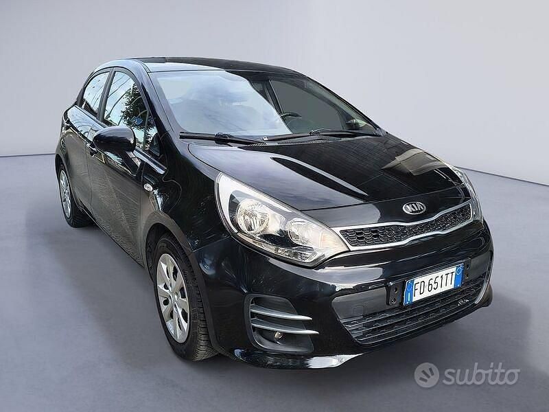 Usata Kia Rio Active 85 CV (62 kW) 2016 Nero Utilitaria
