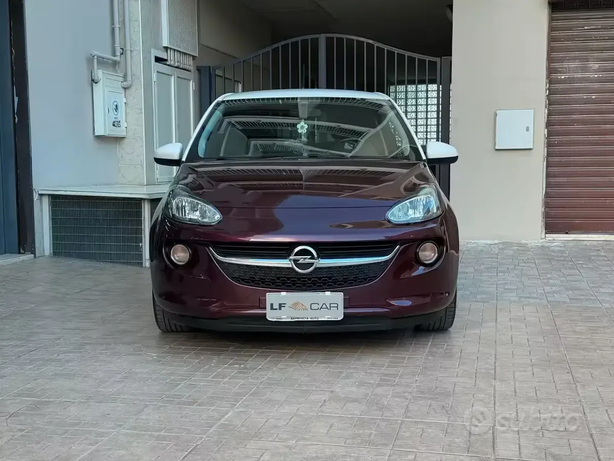 Usata Opel Adam Glam 87 CV (63 kW) 2017 Viola Utilitaria