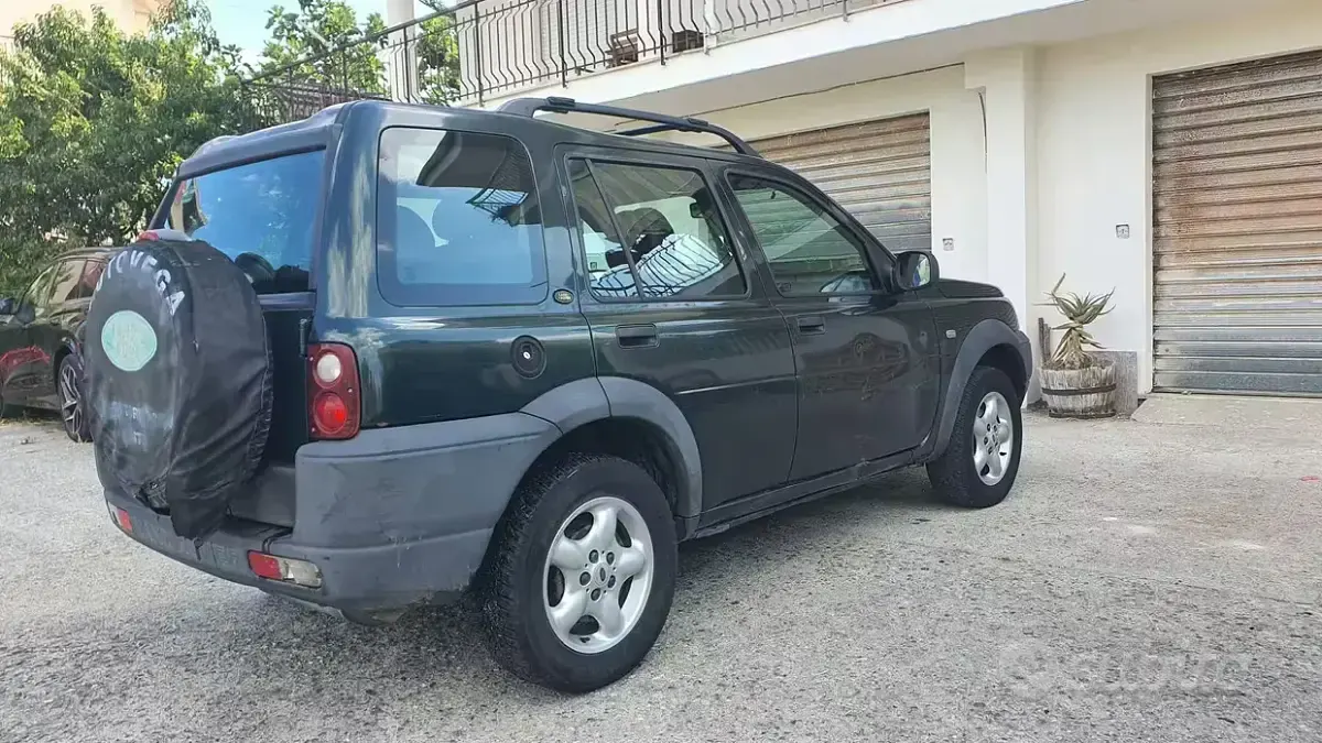 Usata Land Rover Freelander 111 CV (81 kW) 2002 Verde SUV