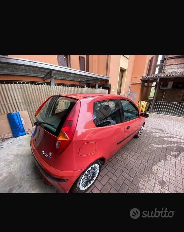 Usata Fiat Punto 2001 Utilitaria