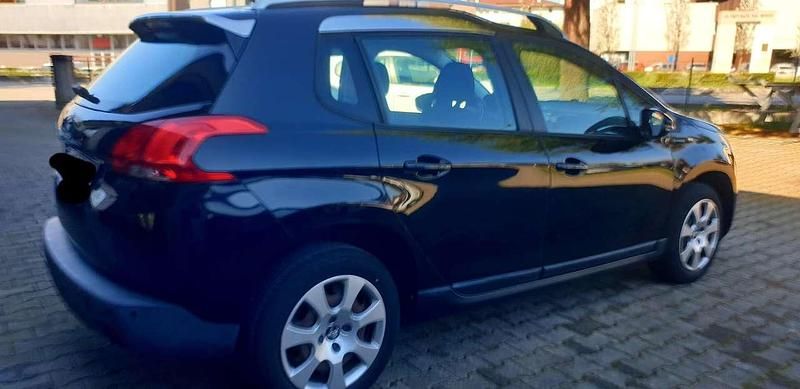 Usata Peugeot 2008 Active 68 CV (50 kW) 2013 Nero SUV