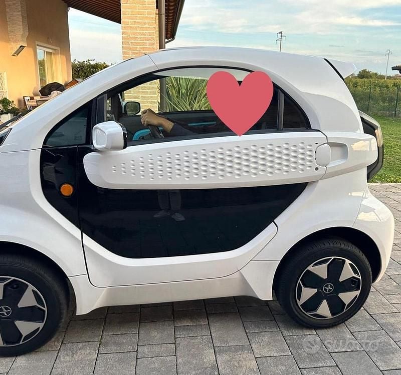 Begagnad XEV Yoyo 11 kW (15 HK) 2024 Vit Halvkombi