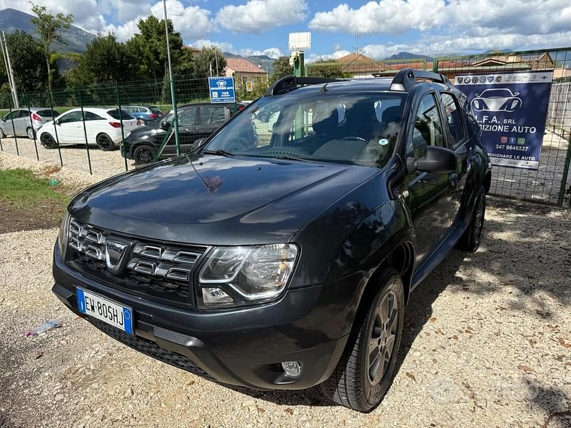 Usata Dacia Duster 105 CV (77 kW) 2014 Grigio SUV