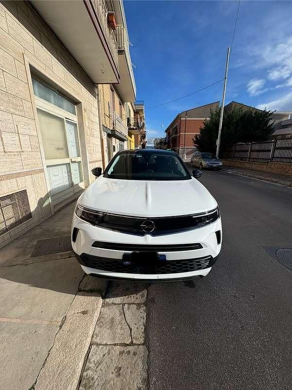 Usata Opel Mokka Edition 101 CV (74 kW) 2022 Bianco SUV