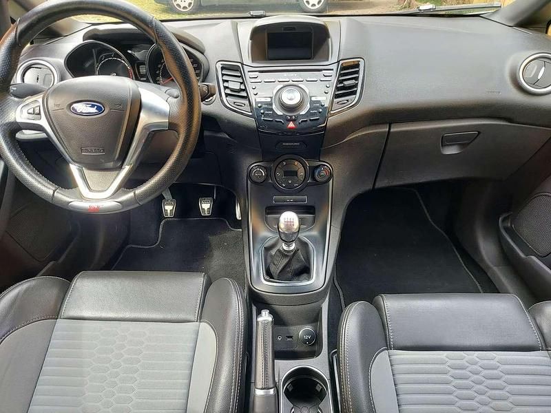 Usata Ford Fiesta ST 182 CV (133 kW) 2016 Other Berlina