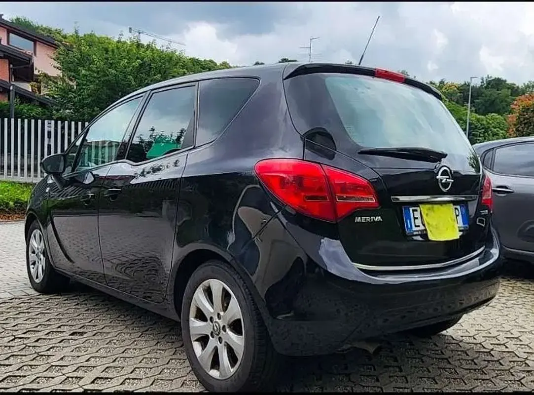 Usata Opel Meriva Cosmo 120 CV (88 kW) 2011 Nero Monovolume