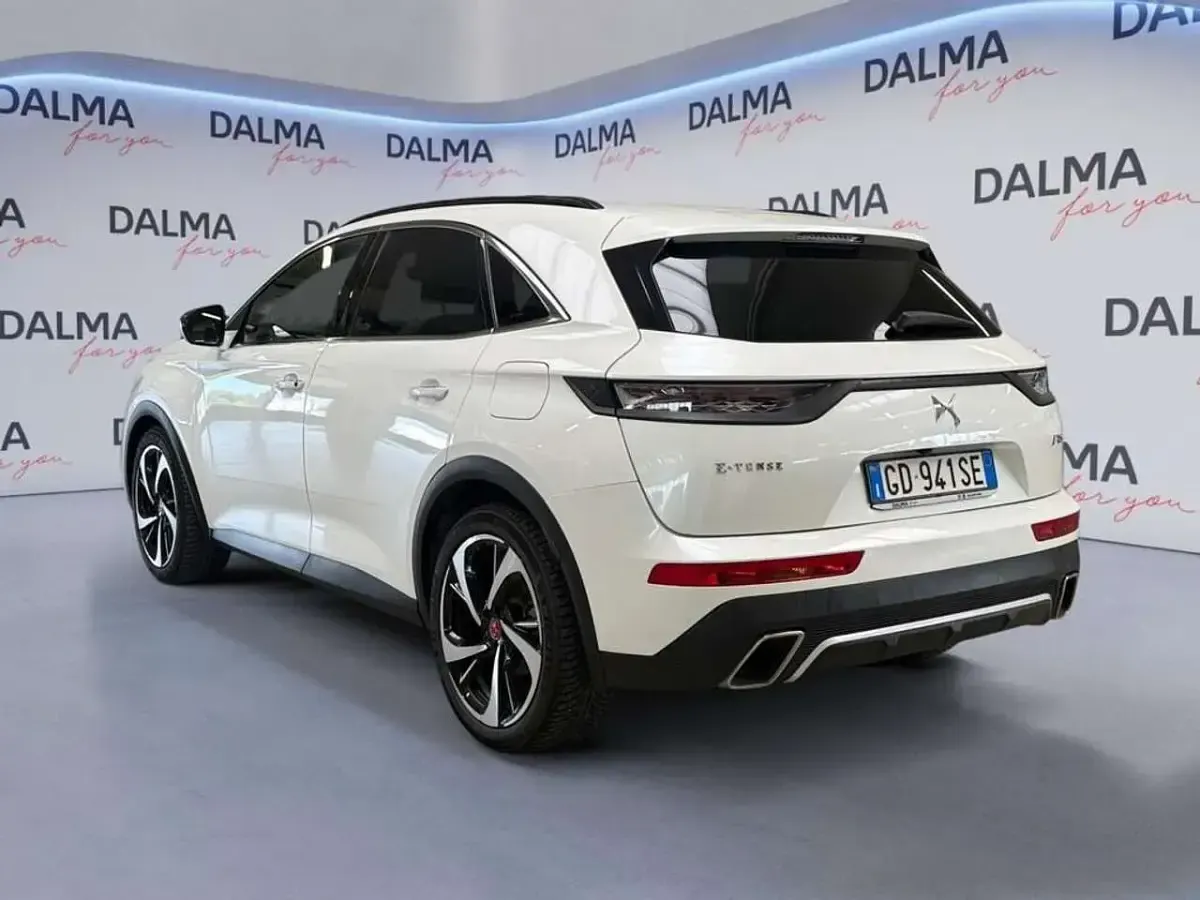 Usata DS Automobiles DS7 Crossback Performance Line Plus 224 CV (164 kW) 2021 Bianco perla perlato SUV