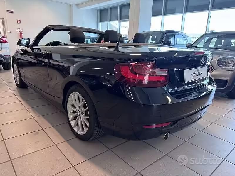 Usata BMW 218 Advantage 150 CV (110 kW) 2016 Nero Cabrio