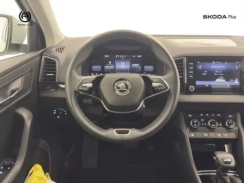 Usata Skoda Karoq Executive 116 CV (85 kW) 2023 Bianco SUV