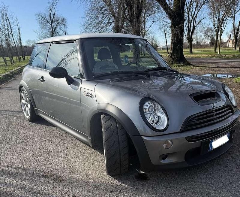 Usata Mini Cooper S 170 CV (125 kW) 2005 Grigio Utilitaria