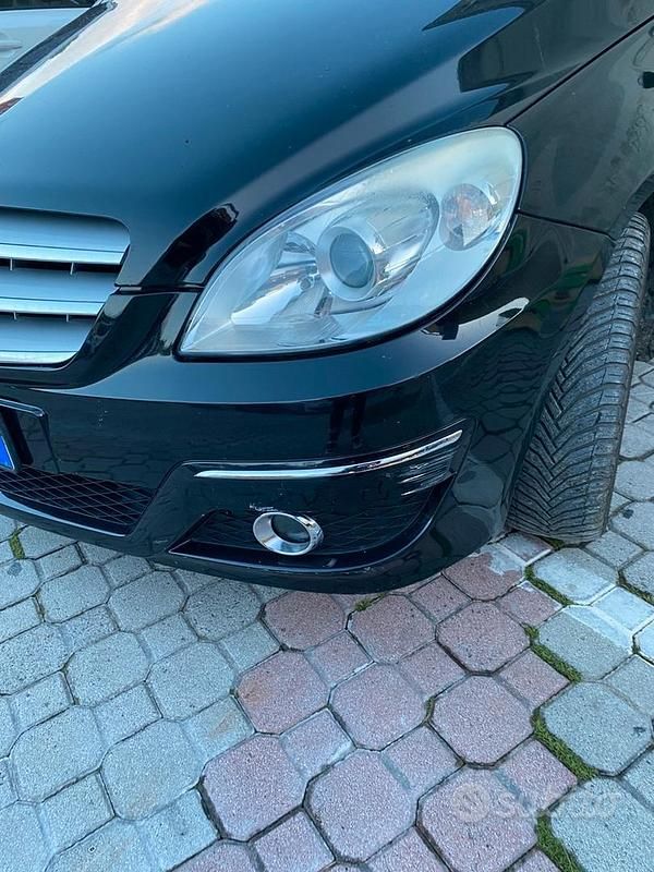 Usata Mercedes B200 Executive 140 CV (102 kW) 2010 Nero Monovolume