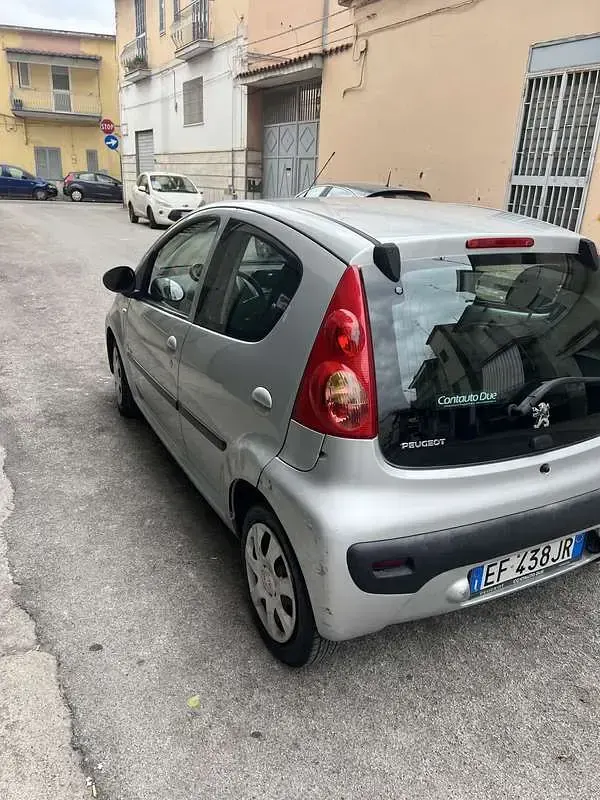 Usata Peugeot 107 Allure 68 CV (50 kW) 2010 Utilitaria
