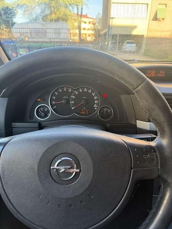 Usata Opel Meriva 110 CV (80 kW) 2007 Nero Monovolume