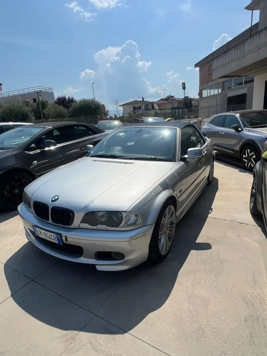 Usata BMW 330 Cabriolet Efficient Dynamics 231 CV (169 kW) 2002 Argento Cabrio