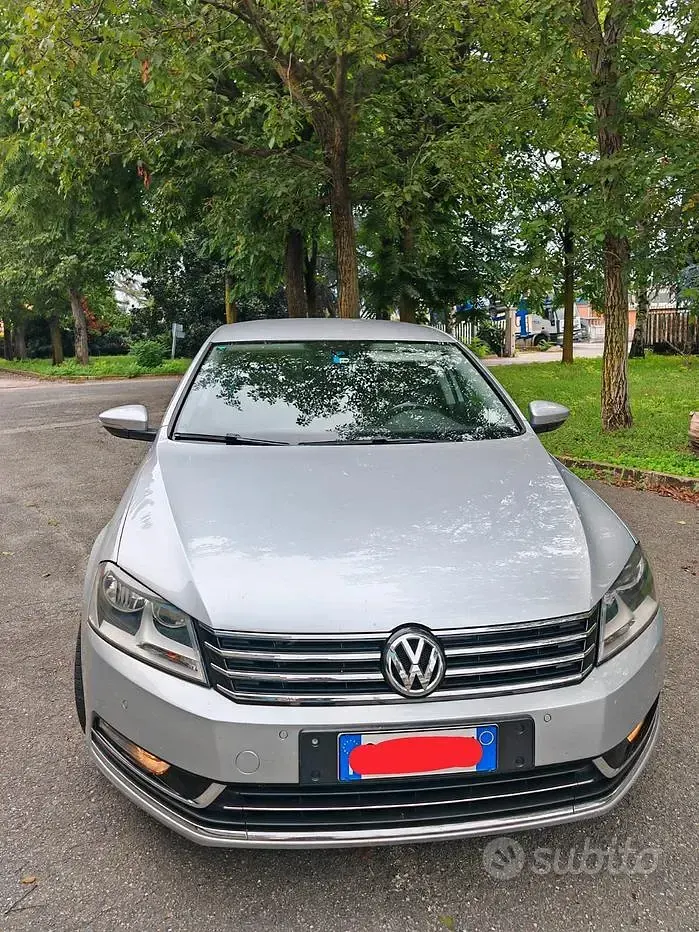 Usata VW Passat Highline 140 CV (102 kW) 2013 Grigio Berlina