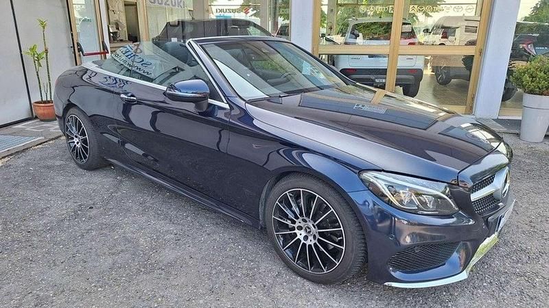 Usata Mercedes C220 AMG 170 CV (125 kW) 2018 Blu Cabrio