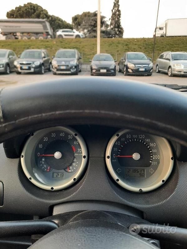 Usata VW Polo Comfortline 74 CV (54 kW) 2000 Verde Berlina