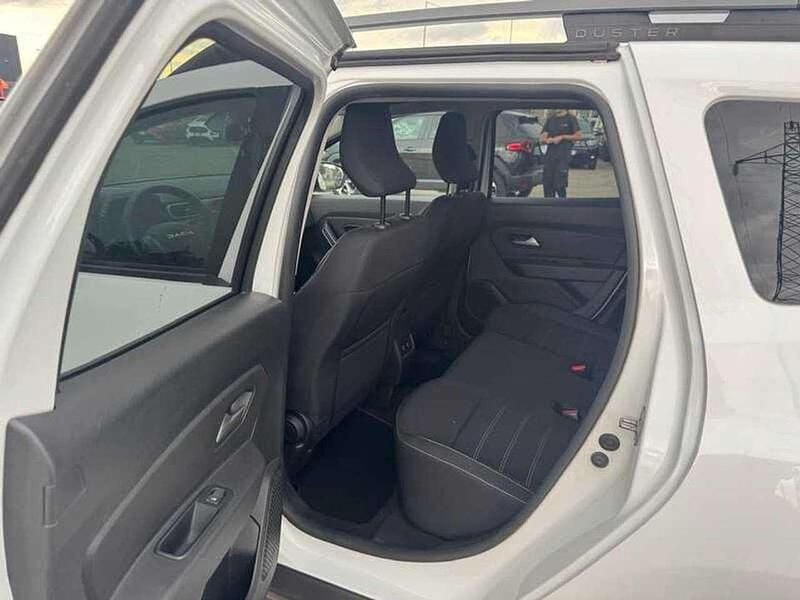 Usata Dacia Duster Journey 101 CV (74 kW) 2023 Giallo SUV