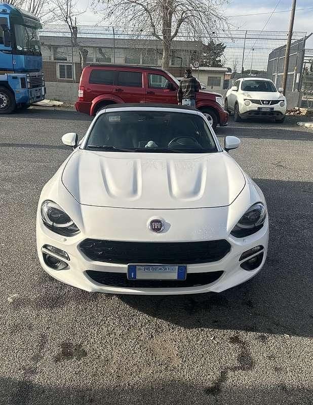 Usata Fiat 124 Spider Lusso 140 CV (102 kW) 2016 Cabrio