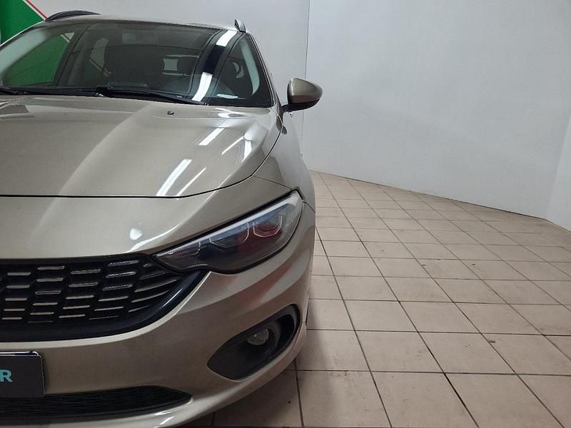 Usata Fiat Tipo Business 95 CV (69 kW) 2019 Beige Station wagon