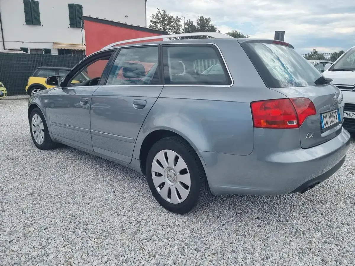Usata Audi A4 140 CV (102 kW) 2005 Grigio Station wagon
