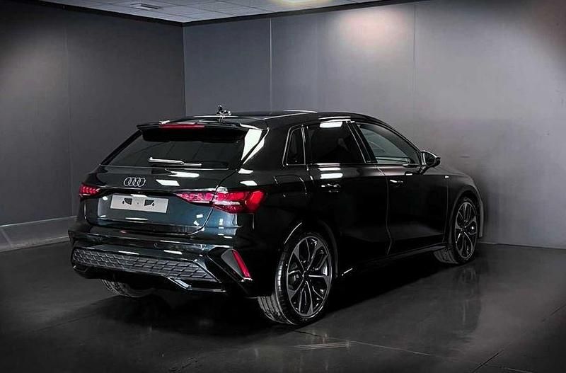 Nuova Audi A3 e-tron S-Line 150 CV (110 kW) 2025 Nero Utilitaria