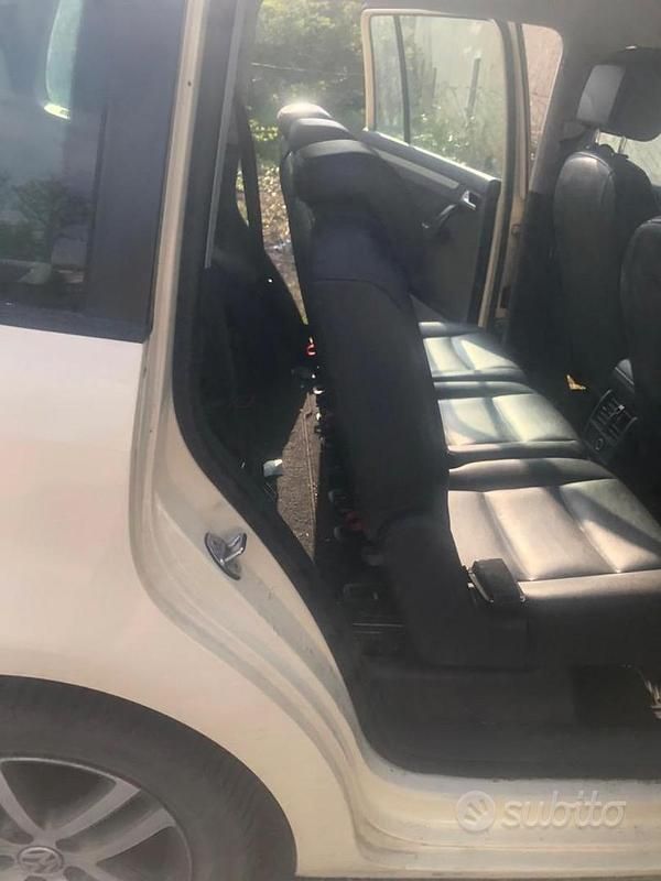 Usata VW Touran 105 CV (77 kW) 2018 Bianco Monovolume