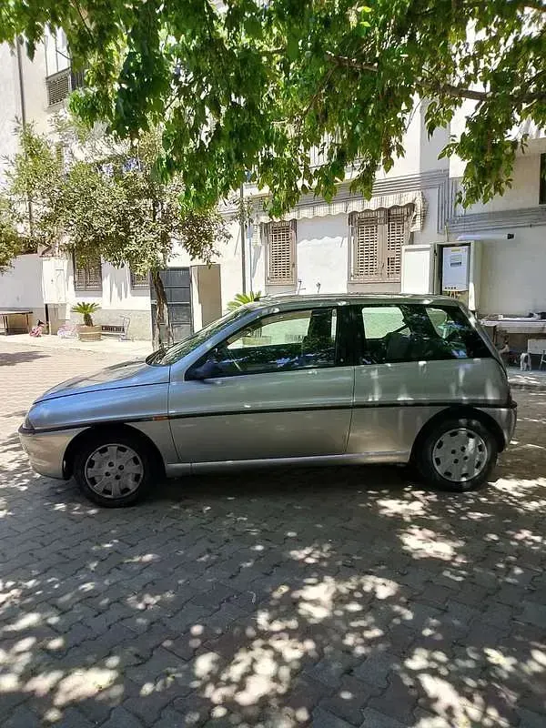 Usata Lancia Ypsilon 60 CV (44 kW) 1996 Utilitaria