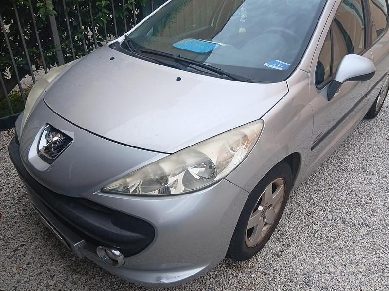 Usata Peugeot 207 75 CV (55 kW) 2008 Grigio Berlina