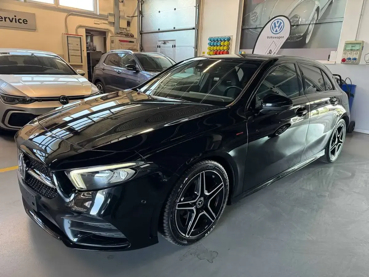 Usata Mercedes A180 136 CV (100 kW) 2021 Nero Berlina