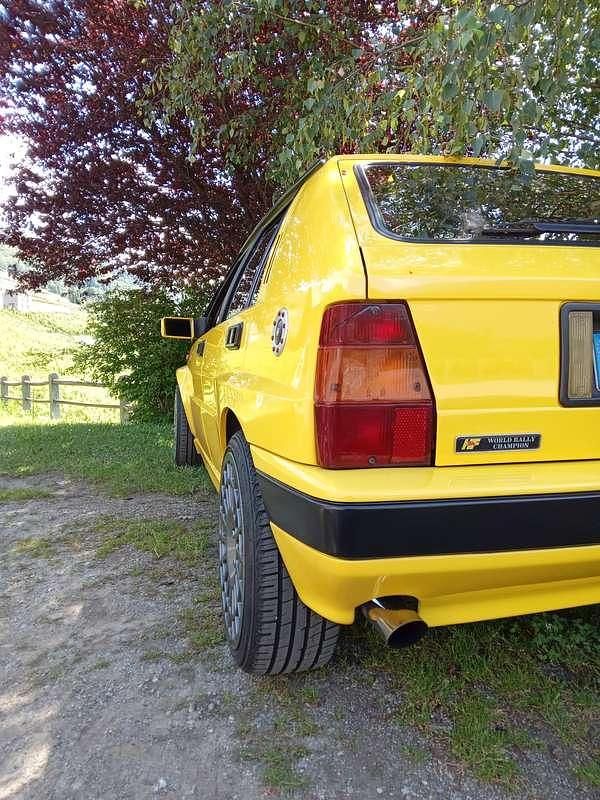 Usata Lancia Delta 181 CV (133 kW) 1991 Giallo Utilitaria