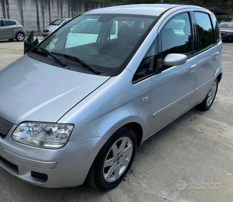 Usata Fiat Idea Emotion 101 CV (74 kW) 2006 Monovolume