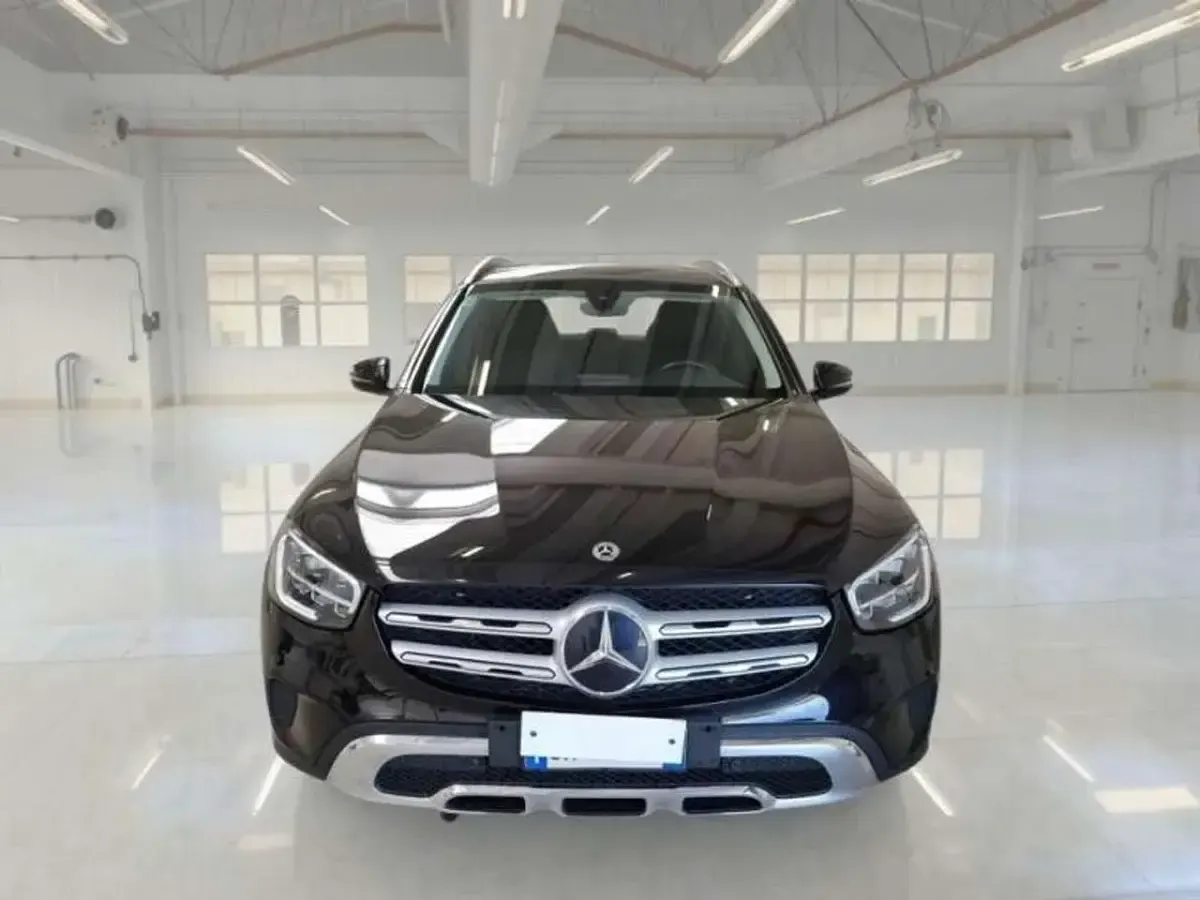 Usata Mercedes GLC300 Business 321 CV (236 kW) 2022 Nero SUV