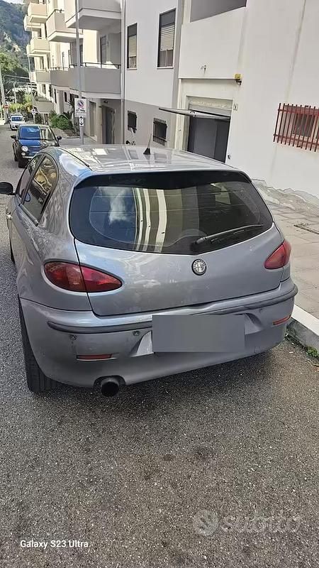 Usata Alfa Romeo 147 115 CV (84 kW) 2002 Utilitaria