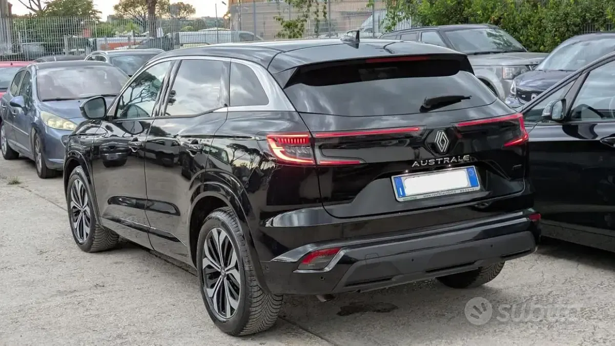 Usata Renault Austral 129 CV (94 kW) 2024 Nero SUV