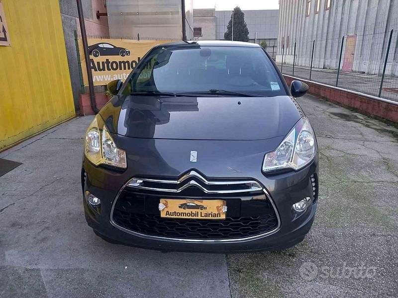 Usata DS Automobiles DS3 So Chic 68 CV (50 kW) 2014 Grigio Coupé
