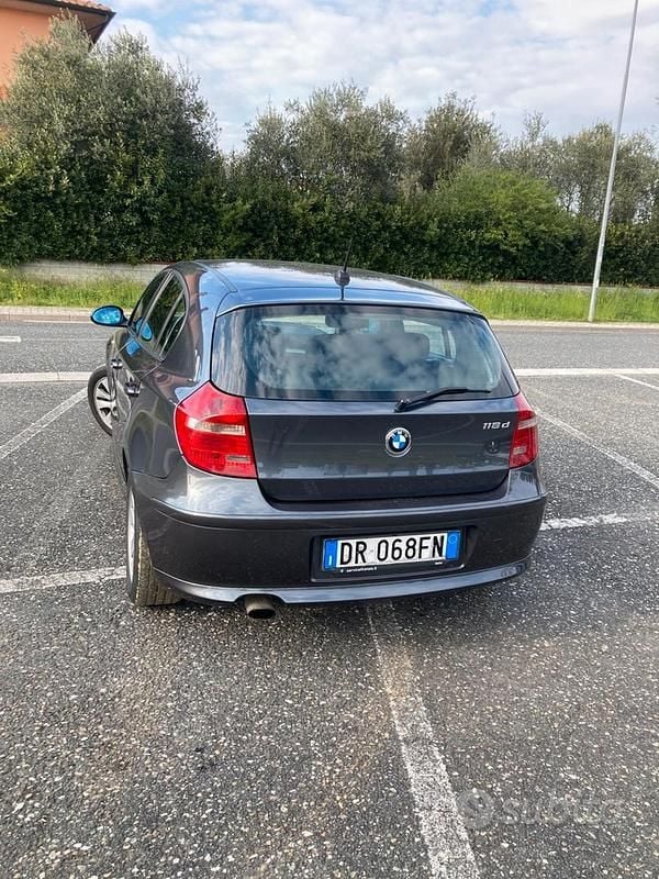 Usata BMW 118 Performance 143 CV (105 kW) 2008 Grigio Utilitaria