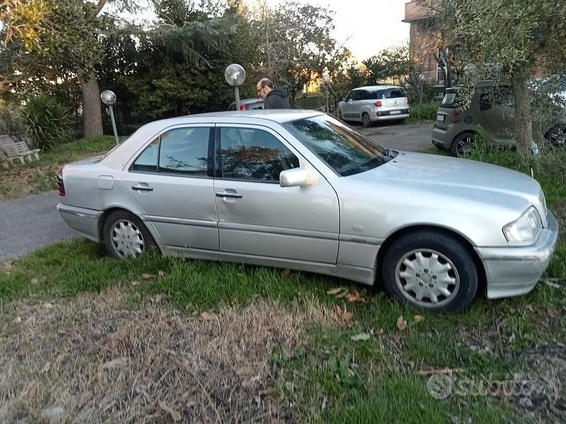 Usata Mercedes 190 1990 Berlina