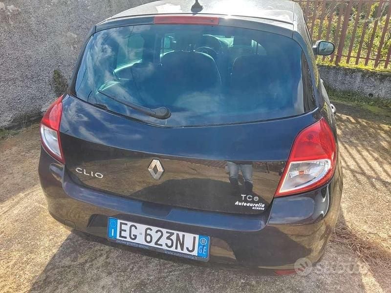 Usata Renault Clio II Luxe 101 CV (74 kW) 2011 Nero Berlina