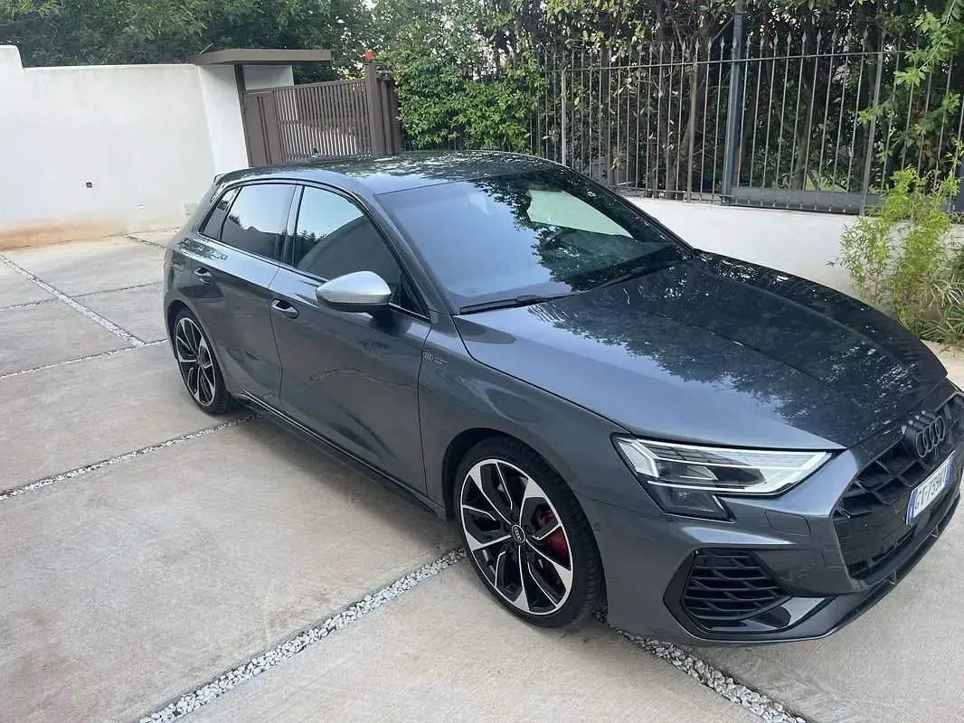Usata Audi S3 Sport 333 CV (244 kW) 2024 Grigio Berlina