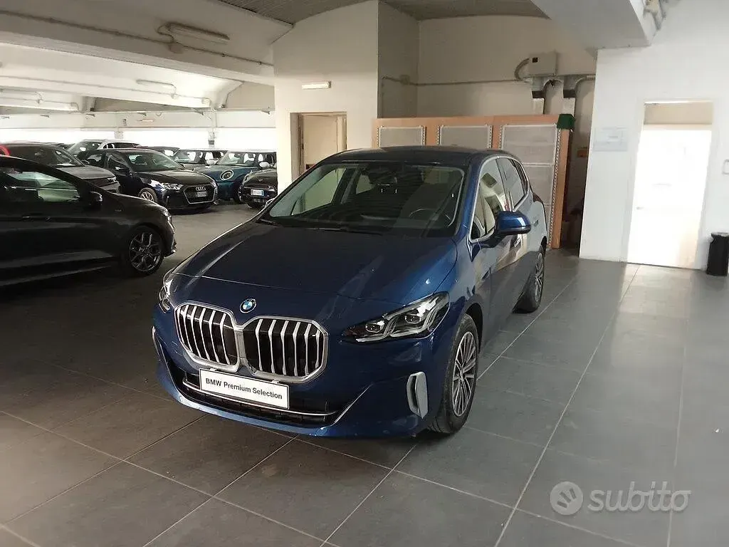 Usata BMW 218 Active Tourer Luxury Line 150 CV (110 kW) 2022 Blu Monovolume