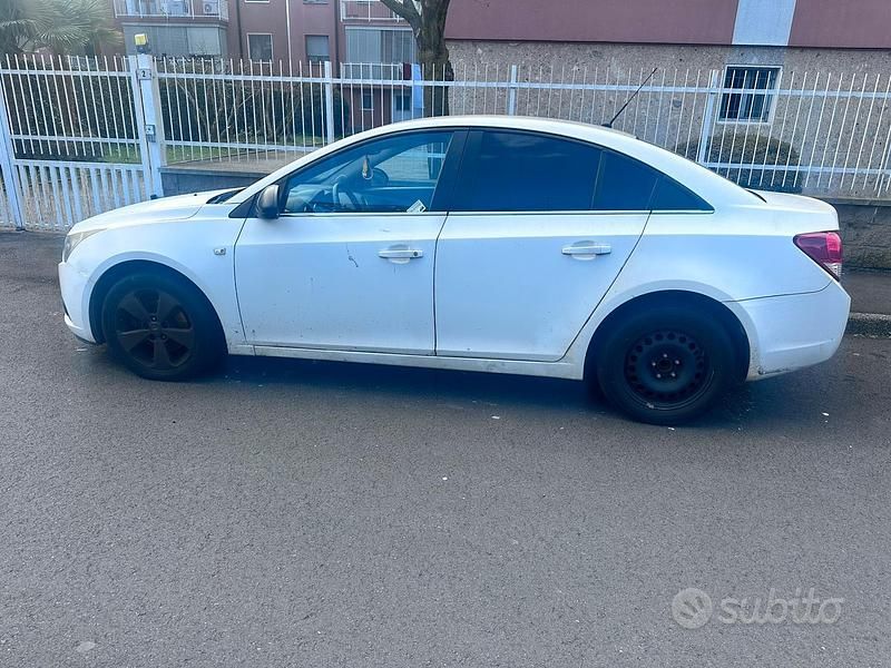 Usata Chevrolet Cruze 150 CV (110 kW) 2010 Bianco Berlina