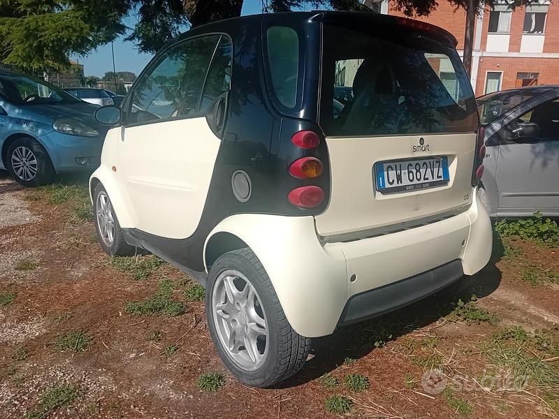 Usata Smart ForFour 2002 Bianco Utilitaria