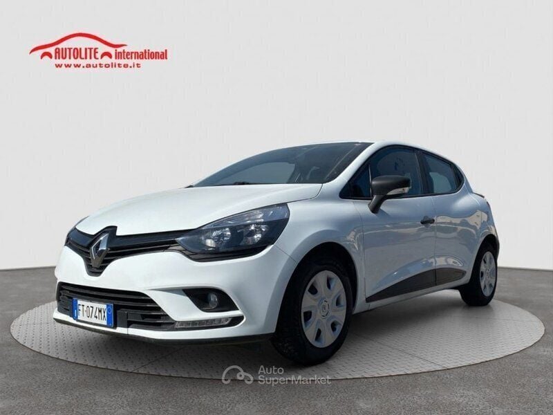 Bianco Usata 2018 Renault Clio IV Life Tre volumi | 7900 € (Ottimo prezzo) - Immagine 1/4
