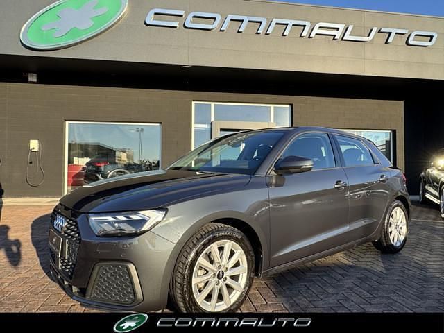 Grigio scuro Usata 2024 Audi A1 Business SUV | 24.700 € (Ottimo prezzo) - Immagine 1/4
