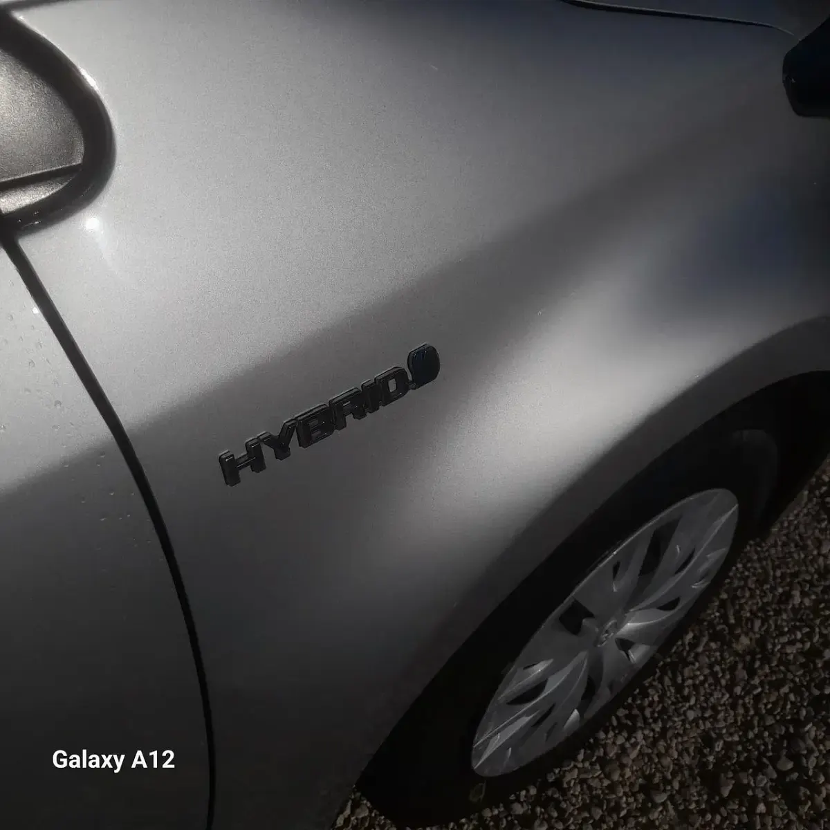Usata Toyota Yaris Hybrid Lounge 92 CV (67 kW) 2022 Argento Berlina