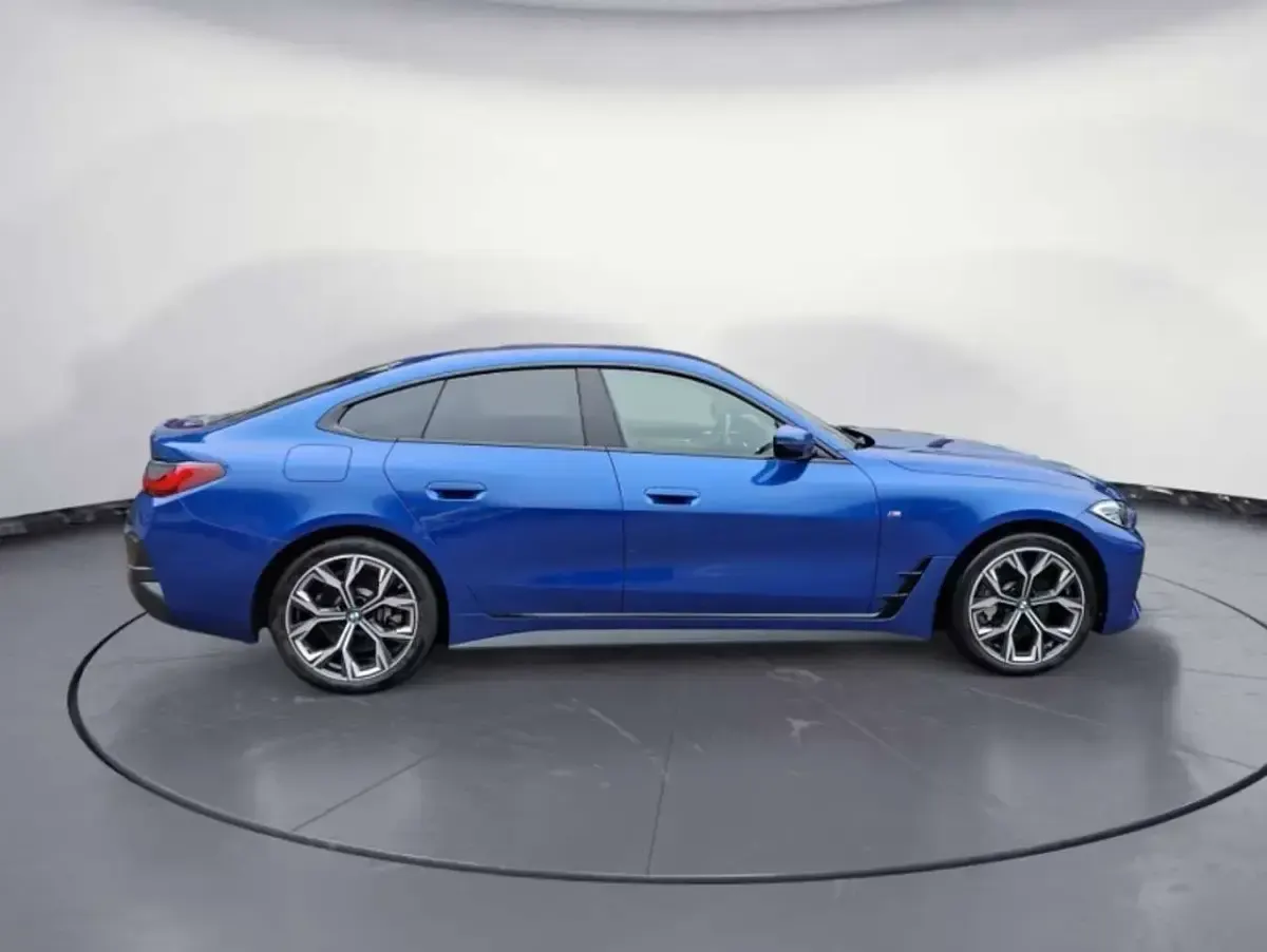 Usata BMW 430 M Sport 245 CV (180 kW) 2023 Blu/azzurro Coupé